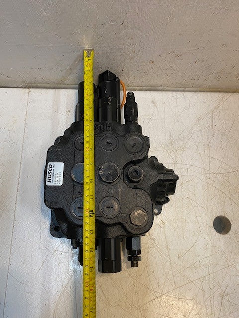 Husco International Ltd. Hydraulic Control Valve E03B390 | 85815584 | 6650 B5 F