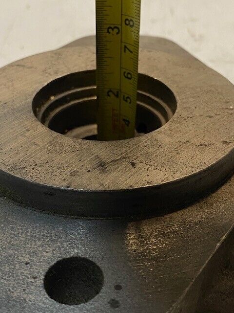 Lynch DB-1685-3 Hydraulic Gear Pump Shaft End Cover Flange Plate 52mm Bore