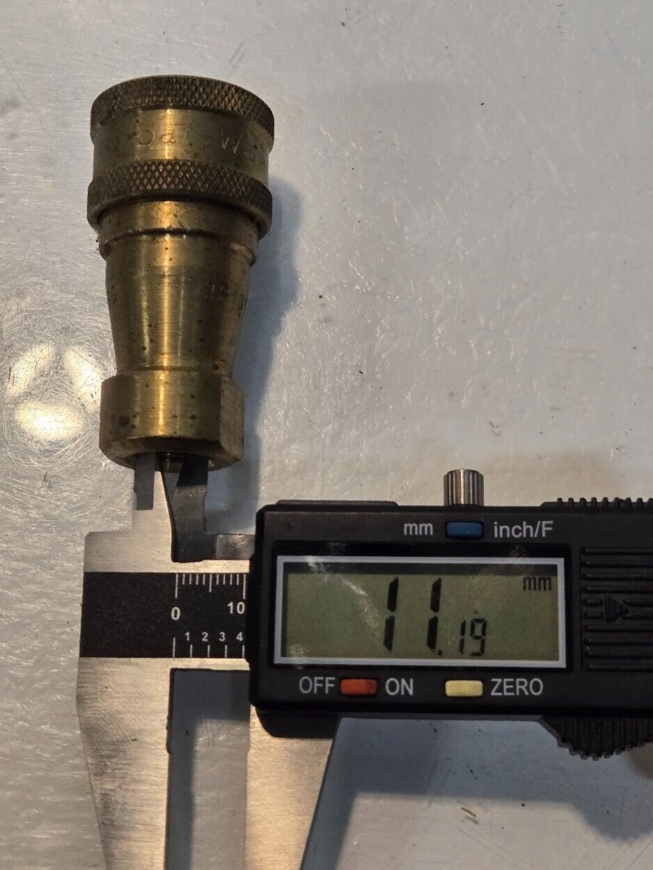 4 Quantity of Safeway BS105-2 3/8" Quick Connect Couplings 1/4" NPT (4 Quantity)