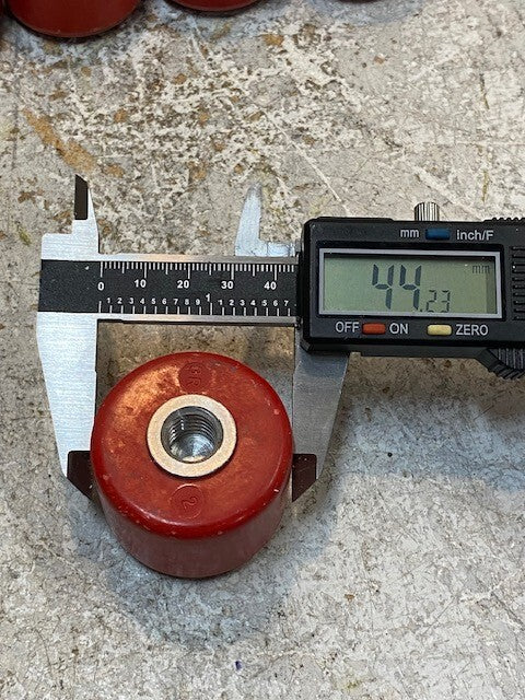 30 Quantity of 3R Red Standoff Insulators 10mm Bore 44mm OD 32mm Wide (30 Qty)