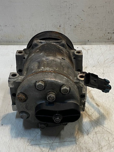 Sanden A/C Compressor R134a Model U4417 Serial #05876604570