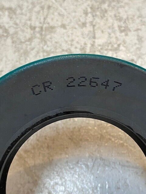 CR Seal 22647 Single Lip Mitrile Rotary Shaft Oil Seal 102mm OD 56mm Bore