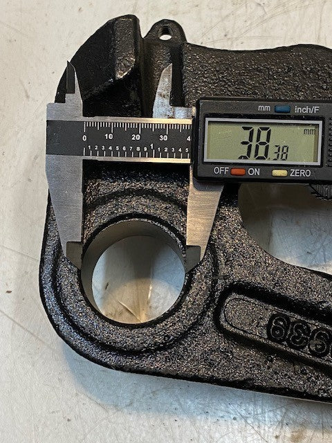 Fifth Wheel Trailer Hitch Lock Jaw 9939 | 3D4 | 38mm Bore