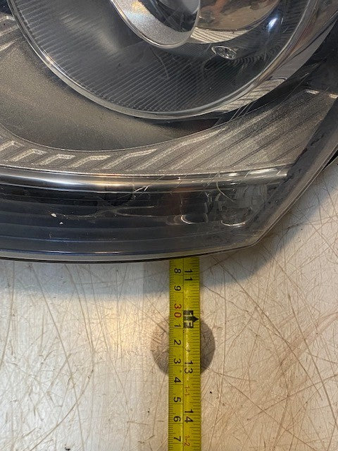 Volkswagen Golf Jetta GTI Left Driver Side Headlight Lamp 0302497271, 1305235861