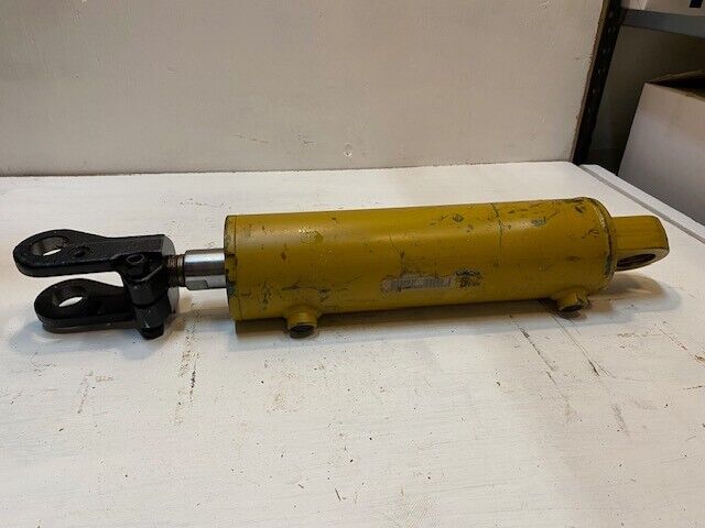 Hydraulic Cylinder, Yellow, 24-1/2" Long 4" OD 35mm Bore