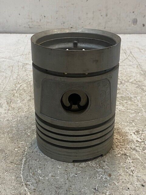 Zollner Heavy Duty Piston & Pin 1511-B | CAM-F4 | 260134-AS 5" Tall 3-3/4" Wide