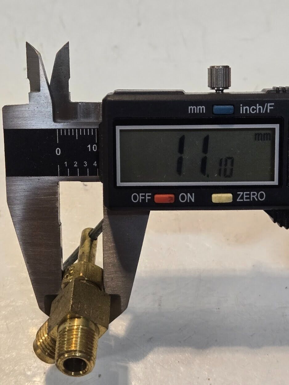 9 Quantity of 1/8" MPT x 1/8" Male Flare 90 Degree Angled Needle Valves (9 Qty)