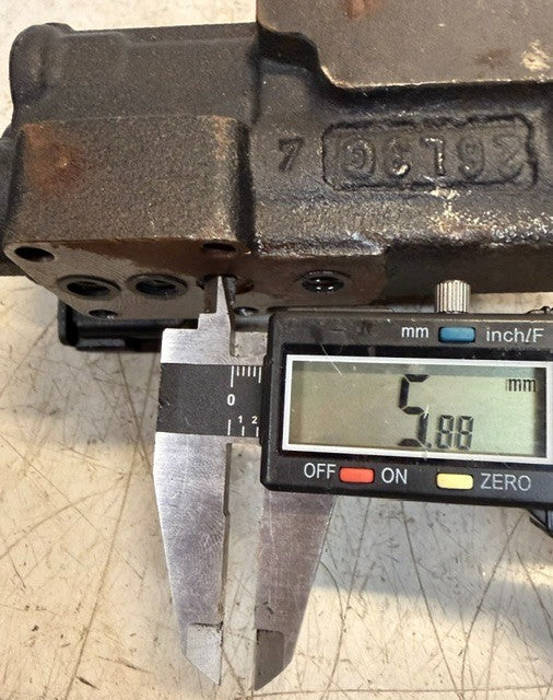 Hydra Force Hydraulic Directional Control Valve With Solenoid Operator 7095945