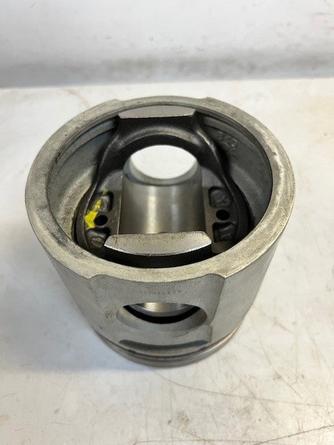 Detroit Diesel Series 60 Cylinder Liner 23523392 Piston Skirt & Piston Head Set