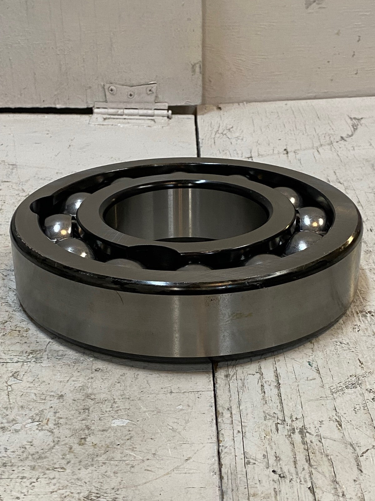 NTN BL321 Single Row Ball Bearing 105 mm  ID, 225 mm OD, 49 mm Width