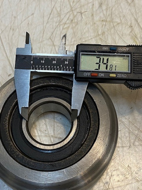 Enduro MG207FFQ Mast Guide Forklift Roller Bearing Replacement 09/04-92