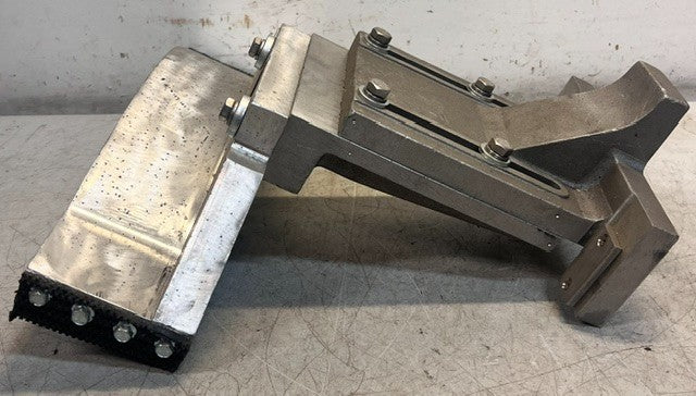 Specialized Heavy Duty Clamp Arm Attachment For Forklift 742262 | 1.5 L Angle