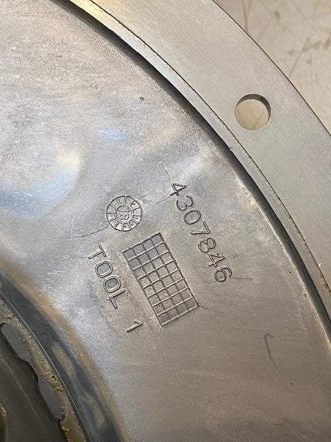 Eaton Bulkhead Unified Caseting/Machining 4307846, M10-1.5, M8-1.25, PA-8539