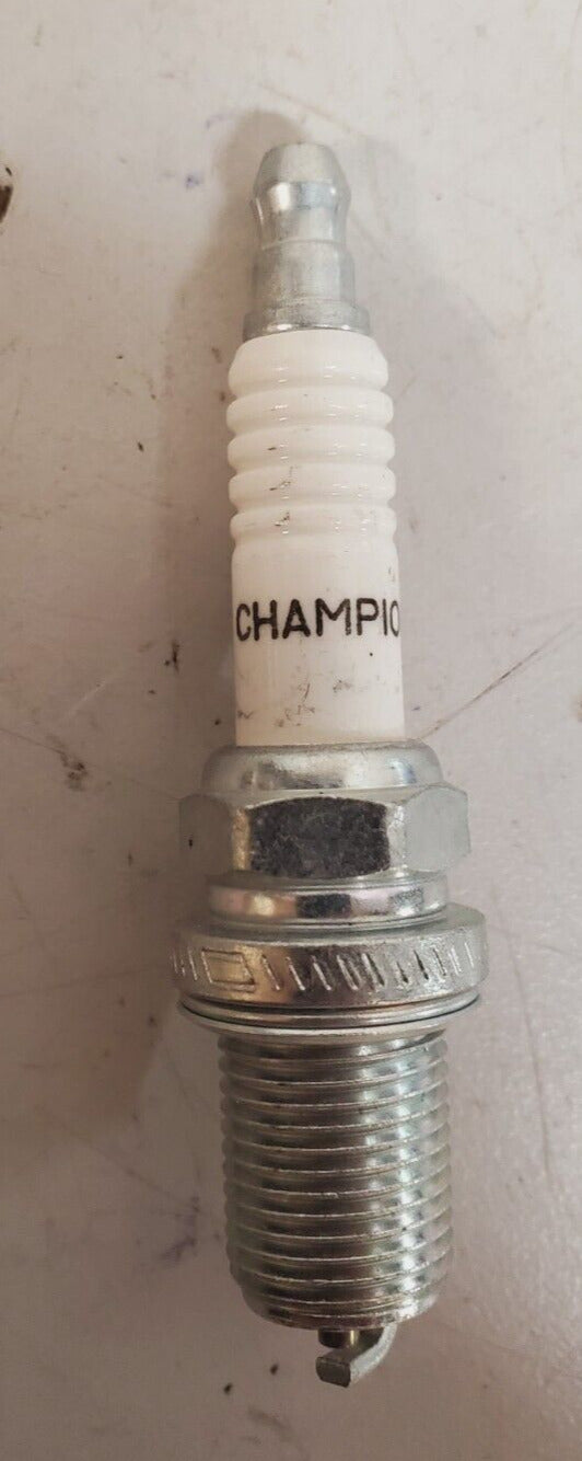 19 Qty. of Champion Spark Plugs RC12YC (19 Qty)