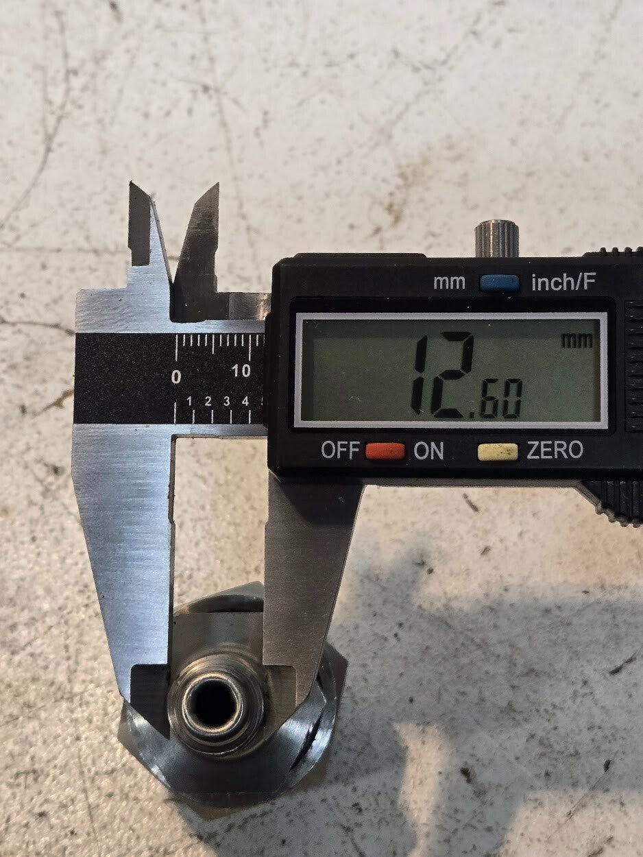 7 Quantity of Free Flow Grease Fittings with Vented Cap Body (7 Quantity)