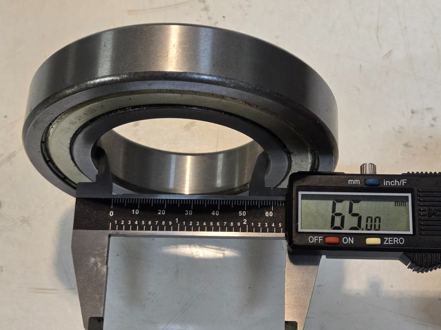 Metal Shielded Ball Bearing 6213Z | 120 mm OD x 65 mm Bore x 23 mm Thick
