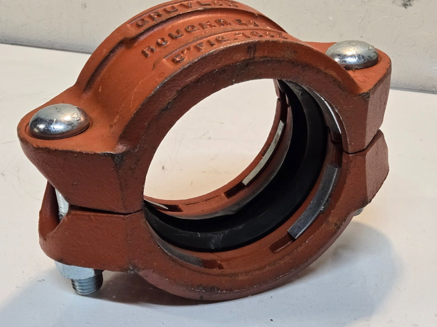 Gruvlok Roughneck Ductile Iron 5" Pipe Coupling Fig. 7005 Torque Bolts 250lb/ft