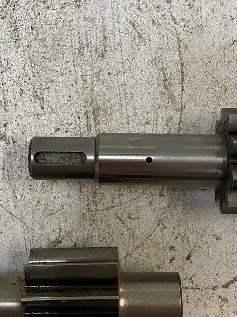 Commercial Shearing 3040-01-102-7577 Shaft & Gear Assembly DLA700-81-M-J548