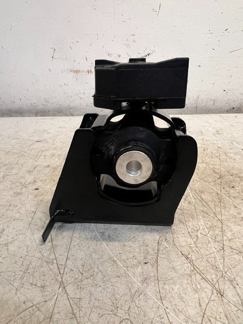 Toyota Front Engine Mounting Insulator 12361-0D110 Engine Support Mount