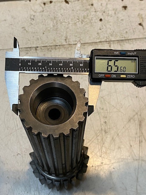 Sun Planetary Gear Prop Shaft Pinion Shaft 11" L 20-Teeth 93mm Big End 66mm End
