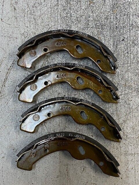 Golf Cart Brake Shoes SBI NA22FF OBO2B 4pcs for 2 Wheels