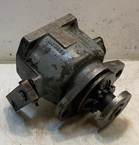 Vickers 323805 Heavy-Duty Industrial Hydraulic Motor 2776627-28