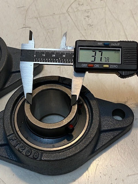 2 Quantity of PEER 2-Bolt Flange Bearings FT208 UC208-24 | 38mm Bore (2 Qty)