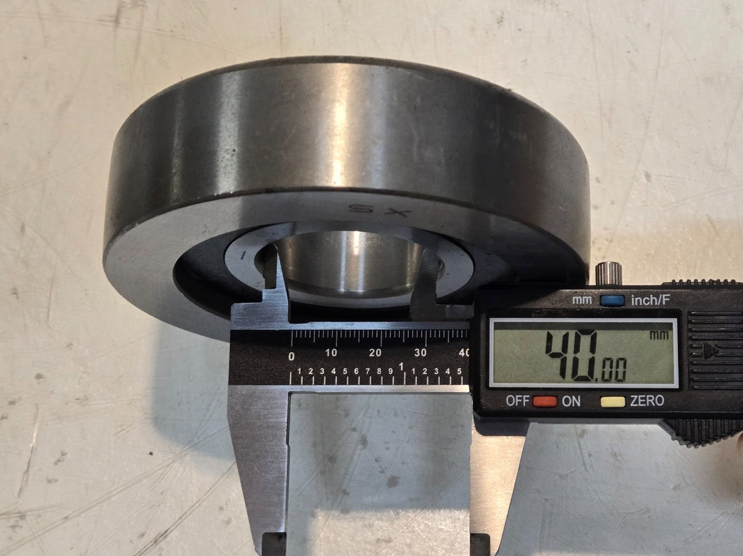 SX Mast Bearing D581815 for Forklift | 109.5 mm OD x 40 mm Bore x 31 mm Thick