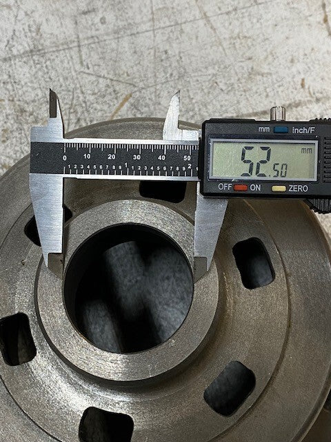 Support Case 9-7/8" OD, 53mm Bore, 8 Bolt, 13mm Bolt Holes