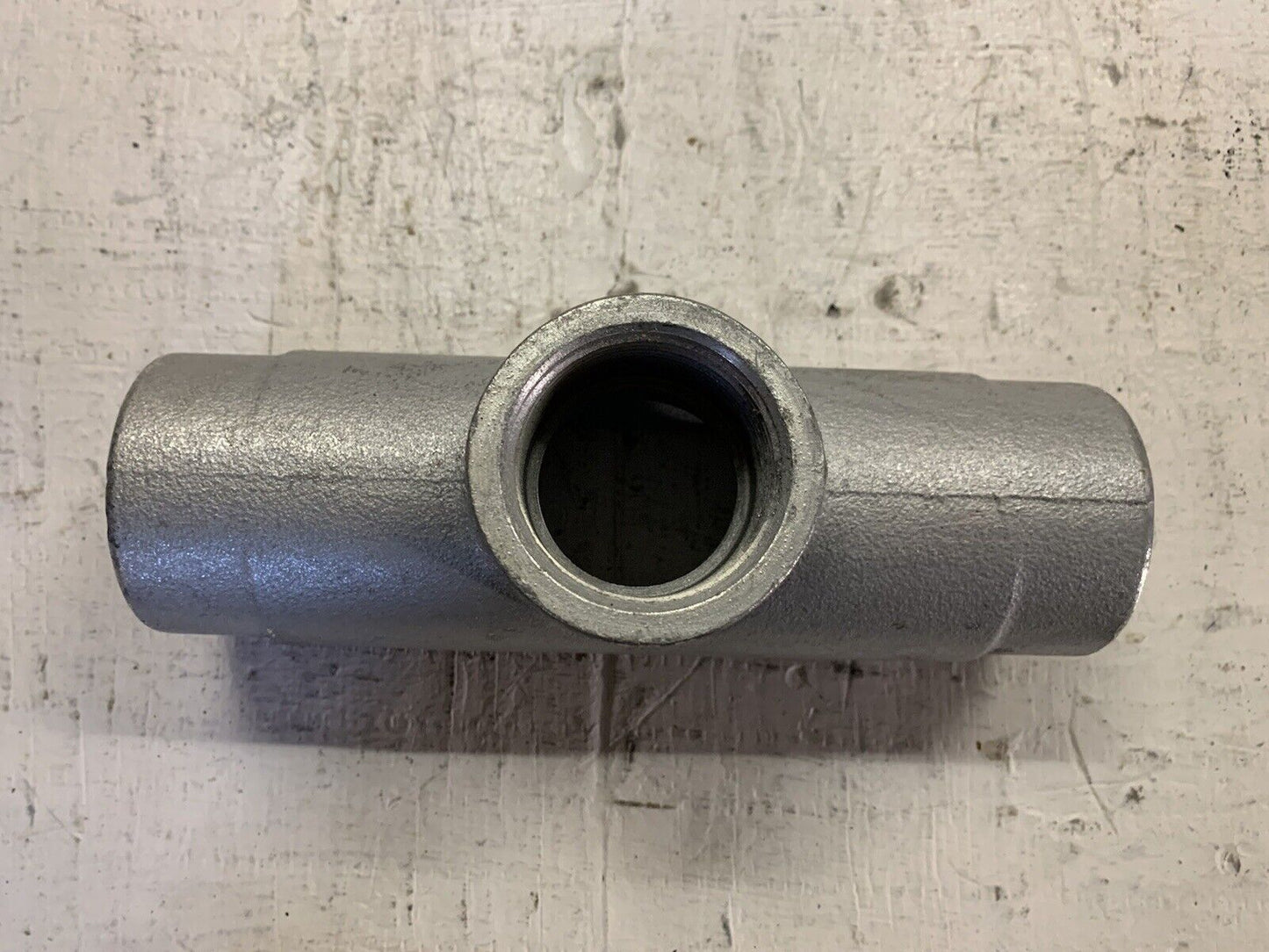 TB57 1-1/2” NPT Iron TB Form 7 Conduit Body