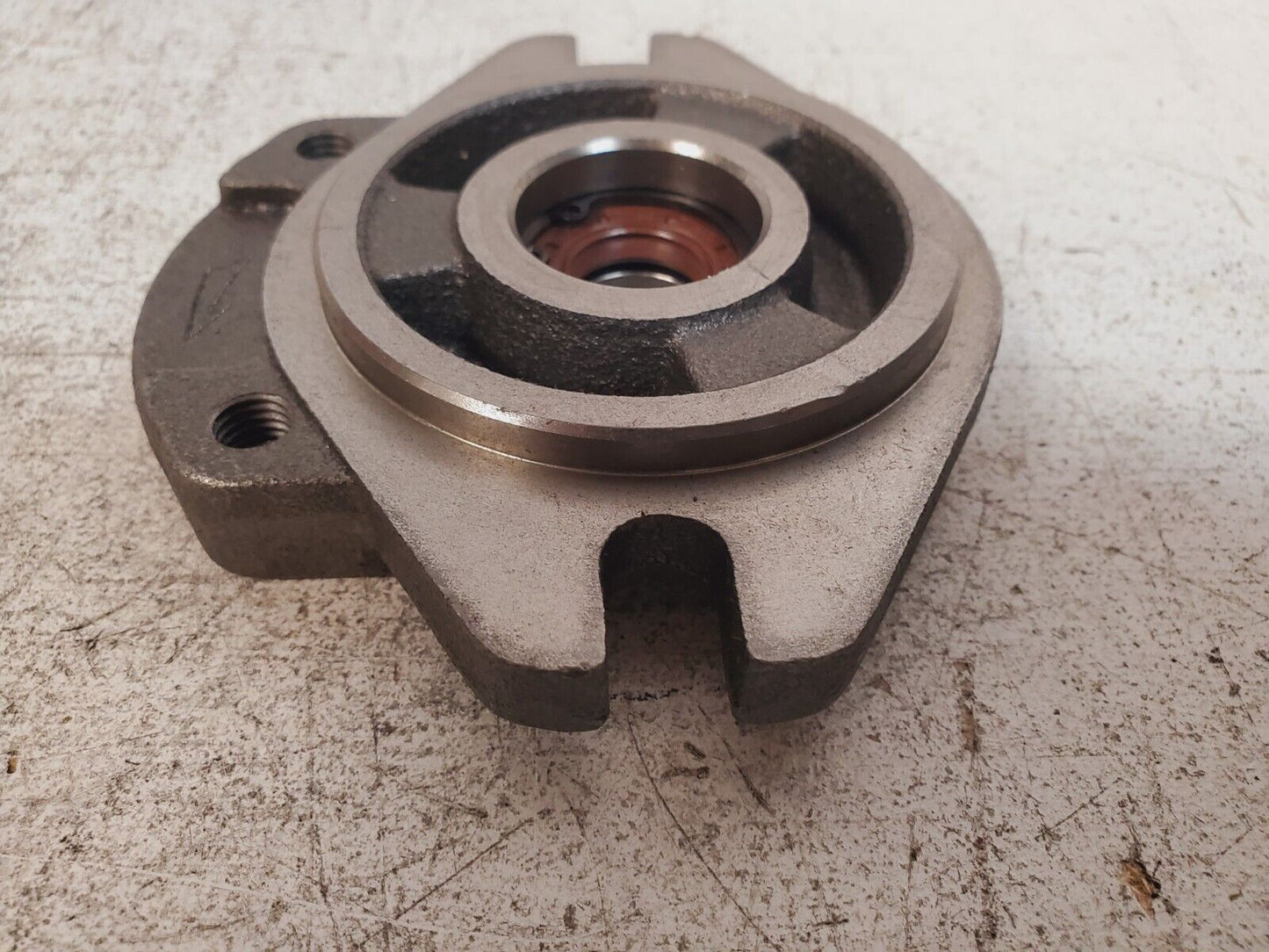 Mounting Flange for Hydraulic Pump 0.750 | 1.250 | 0.615