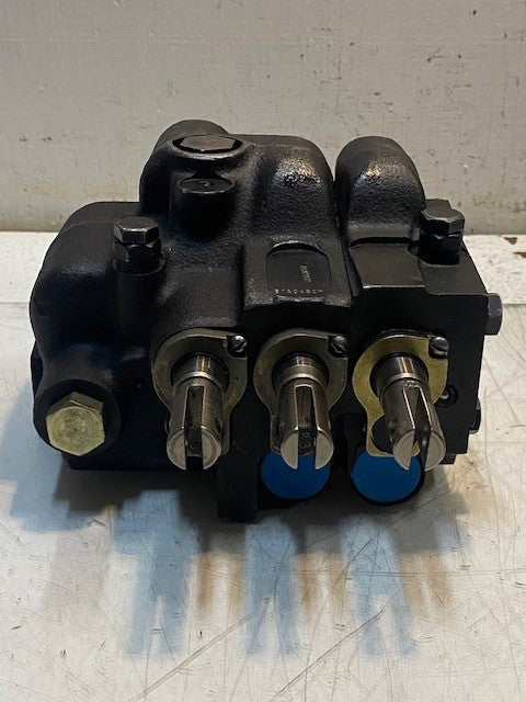 Hydraulic Directional Control 3-Spool Valve 0502032 | B1204SDH