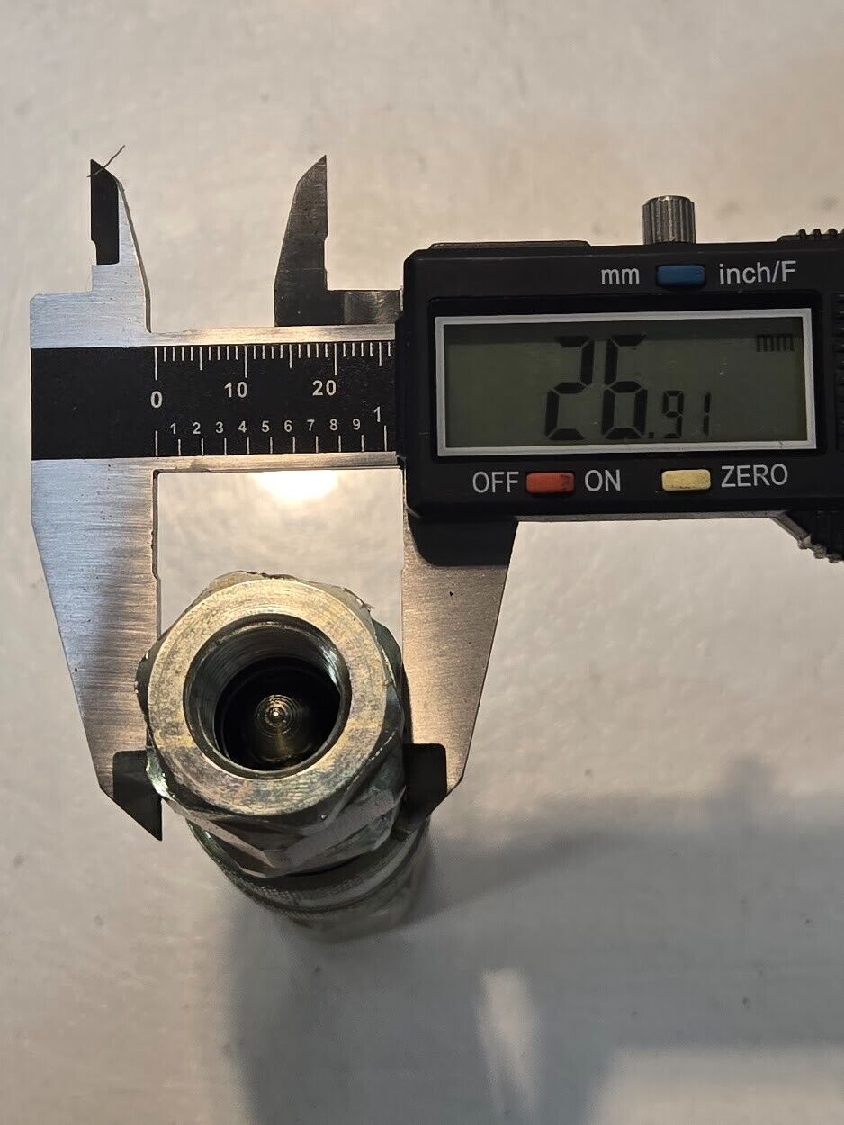 Aeroquip FD49 Series 2929 3/8" Quick Disconnect Hydraulic Valve 1/2" FNPT Ends