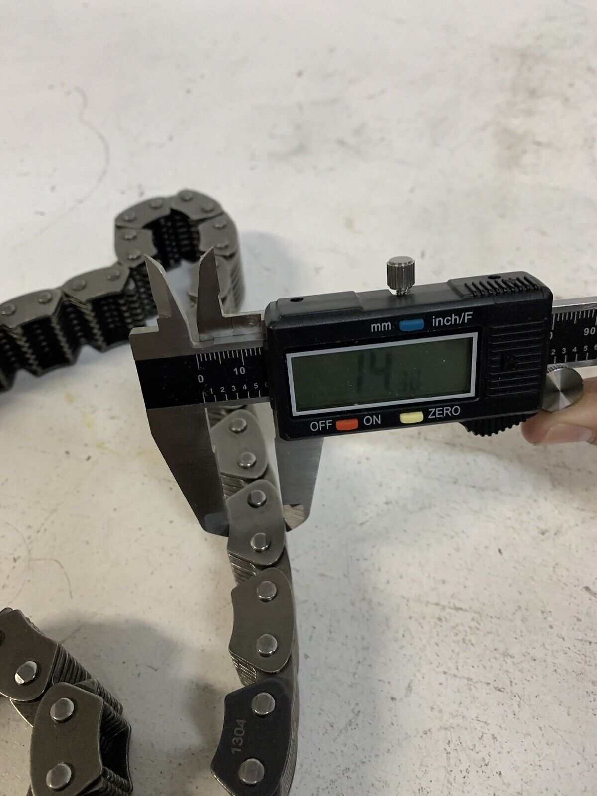 1304 Camshaft Crankshaft Chain About 32” Long Total - MEASUREMENTS PICTURED