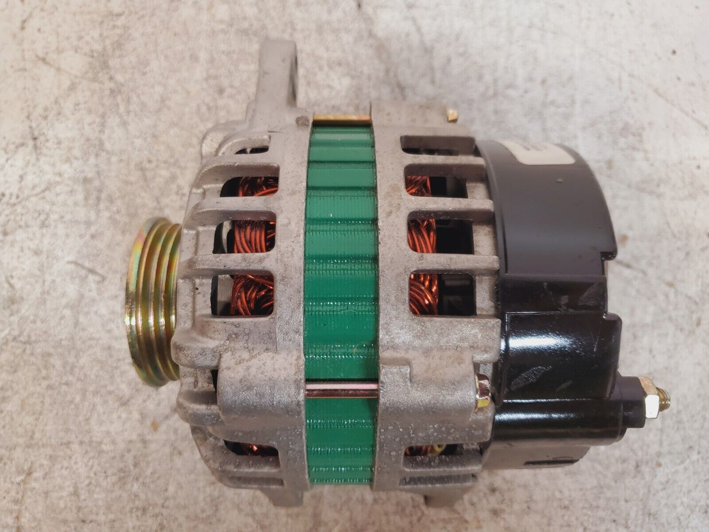 Valeo Remanufactured Alternator 37300-22600-R