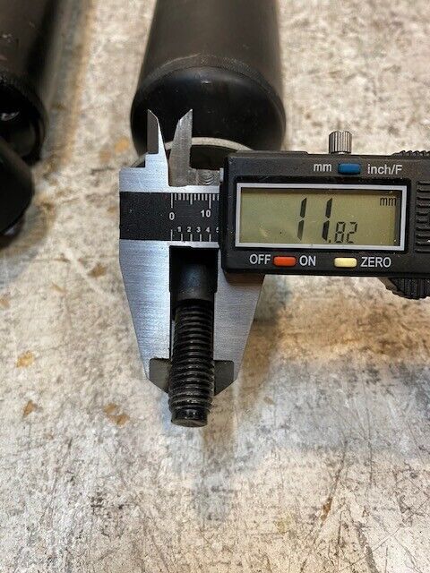 2 Quantity of Shock Absorbers BC34-18045-NCD (2 Quantity)