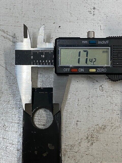 Lever 41200152, 15-1/2" L, 1-1/2" W (See Pics for Measurements)