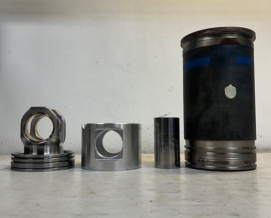 Detroit Series 60 Piston Kit Cylinder Liner, 23523392, 23521803, 23521649