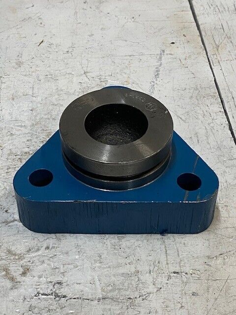 Cast Housed Bearing 3 Bolts B-0462 47mm ID Bore 86mm OD Bore 17mm Bolts