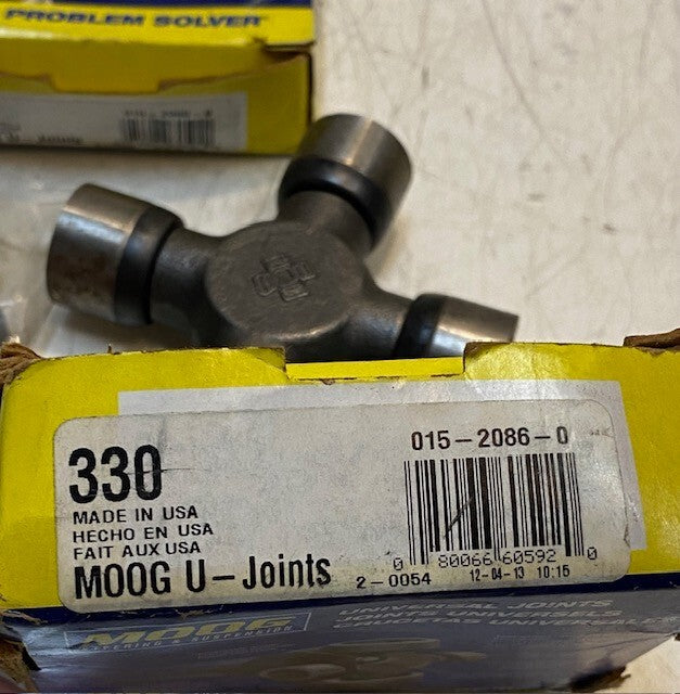 2 Quantity of MOOG U-Joints 330 | 015-2086-0 (2 Quantity)