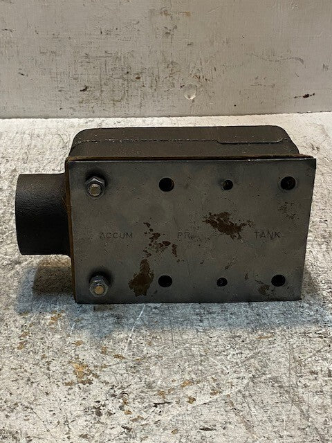 Hydraulic Pump Valve Accum PR Tank 22mm Bore 8-5/8" L 4-3/4" W 2-3/4" H