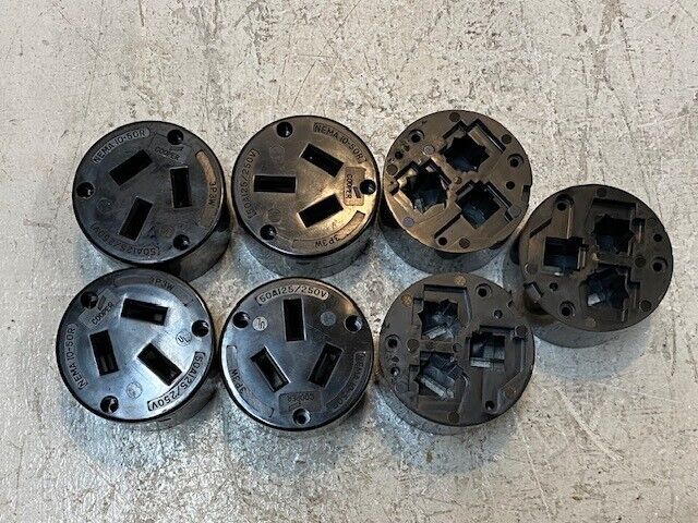 7 Quantity of Cooper Nema 10-50R | 3P3W | 50A125/250V 67mm OD 45mm Thick (7 Qty)