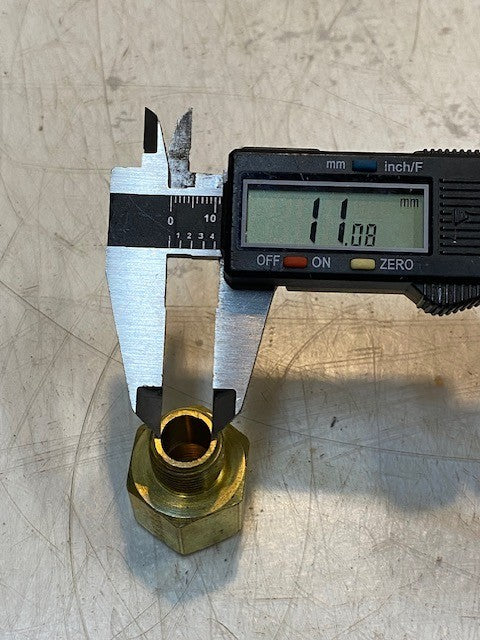 5 Quantity of Parker 10834 Brass Industrial Pipe Adapters 3/8"x 1/2" (5 Qty)