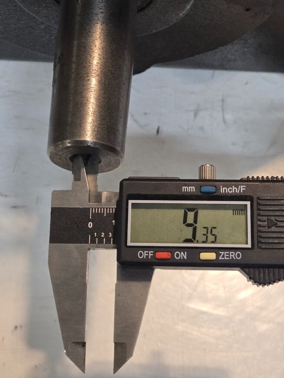 HS01000-1100 2-Stage Air Compressor Serial 061504393 28mm Input Shaft Diameter