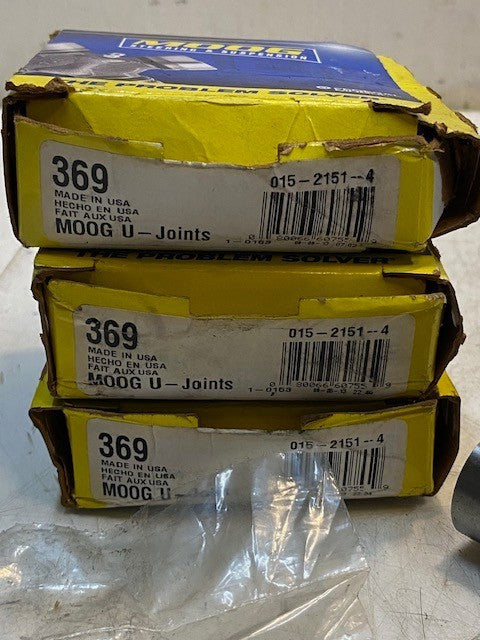 3 Quantity of Federal Mogul MOOG U-Joints 369 | 015-2151-4 (3 Quantity)