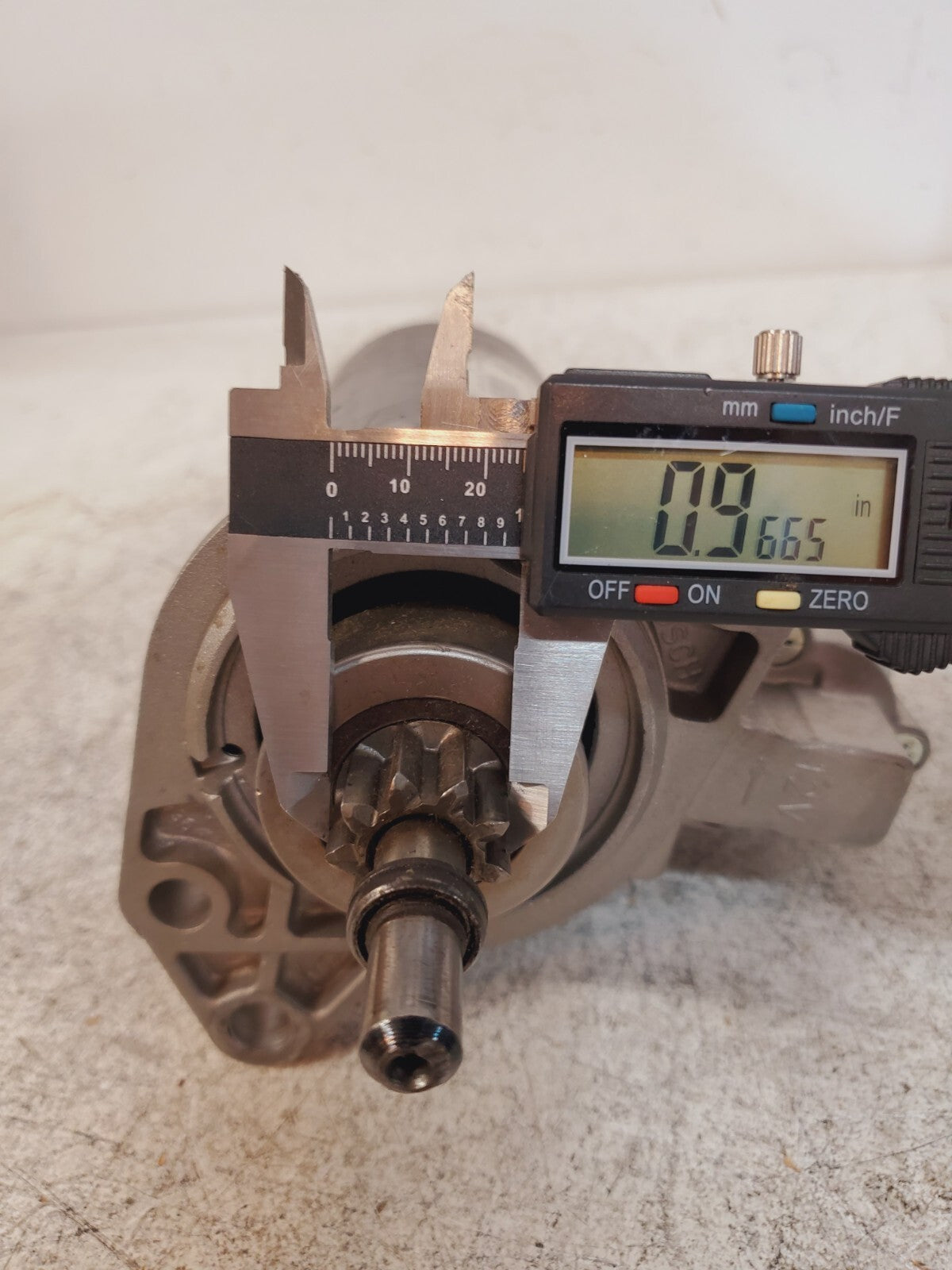 Bosch Remanufactured Starter 17082 | 17222 | 12V | 1005821 | 736 | 14228