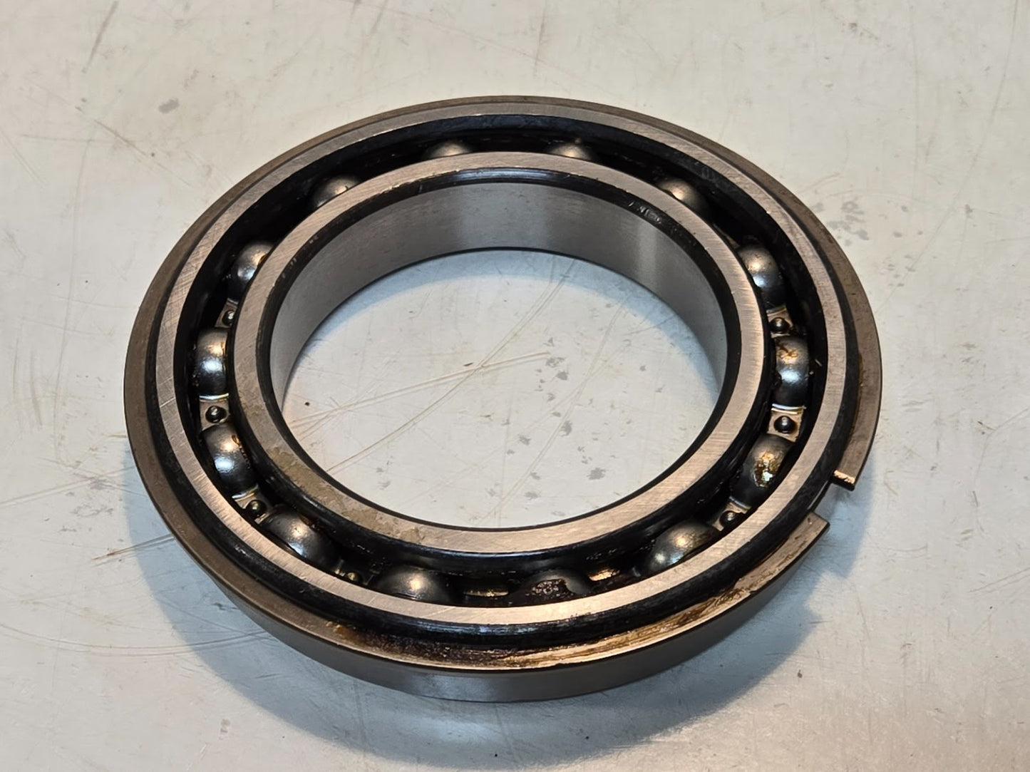 Snap Ring Deep Groove Ball Bearing 118 | 140 mm OD x 90 mm Bore x 24 mm Wide