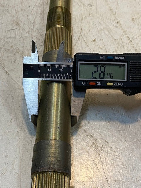 Heavy Duty Differential Rear Axle Shaft 28-1/4 Inches Long 23-Spline 28-Spline