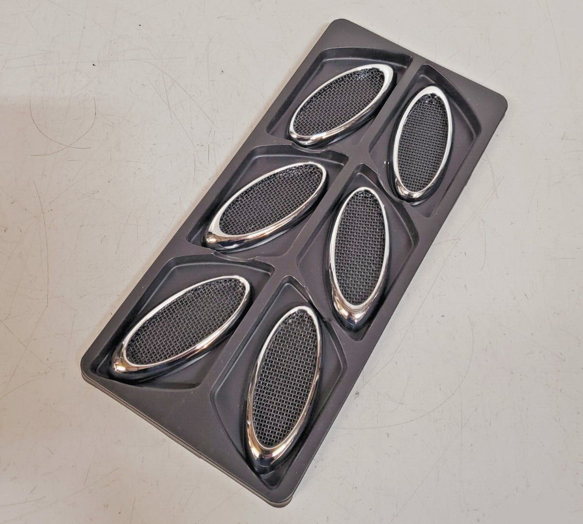 6 Qty of Putco Designer Vents Port Hole Accents Oval Style 010536925074 (6 Qty)