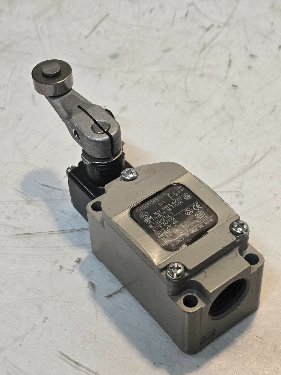 Omron Roller Lever Limit Switch WLCA2-2TSLD | 1G-A | NO | 782Y Type 3, 4, and 13